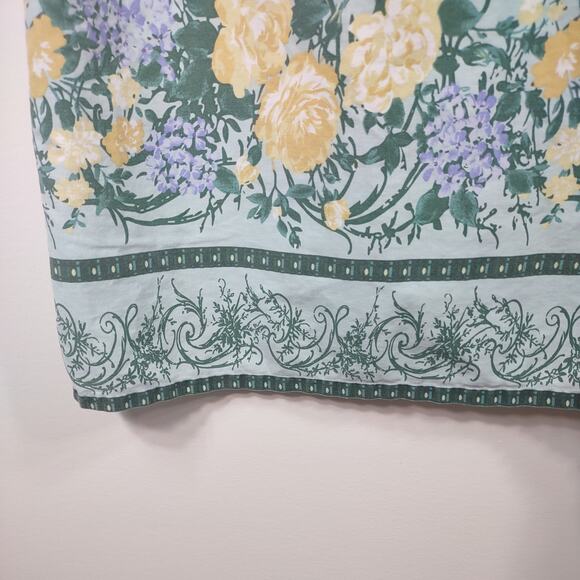 Vintage Models House Coat with Florals, Size Medium - Picture 6 of 9